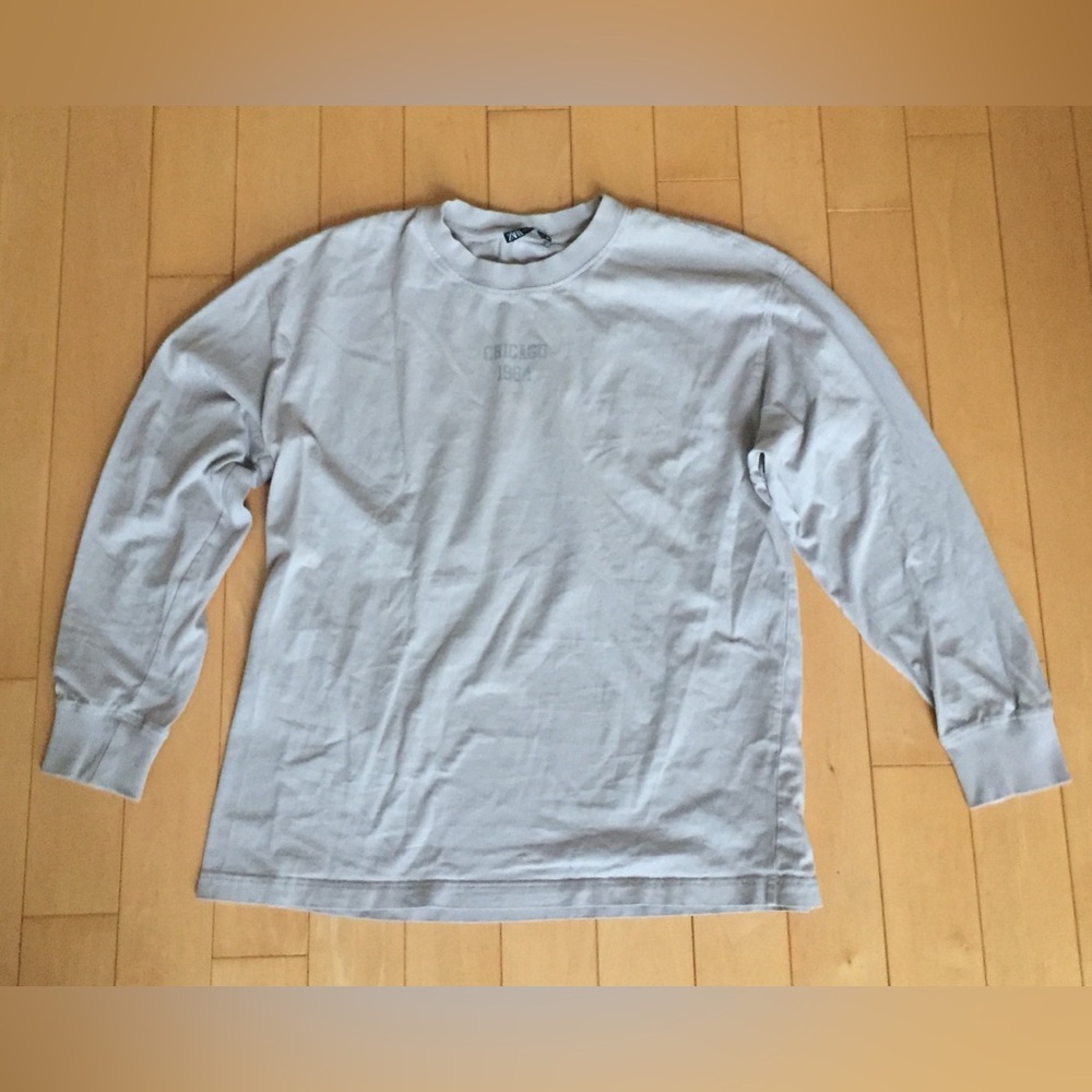 Zara women’s Taupe Long Sleeve Tee
Size medium